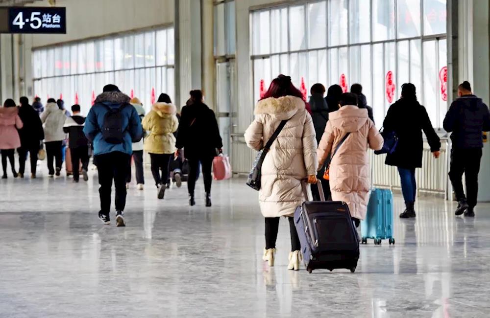 春运首日 铁路本溪站运行平稳有序